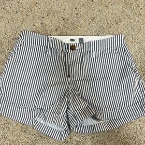 OLD NAVY STRIPED SHORTS SIZE 0